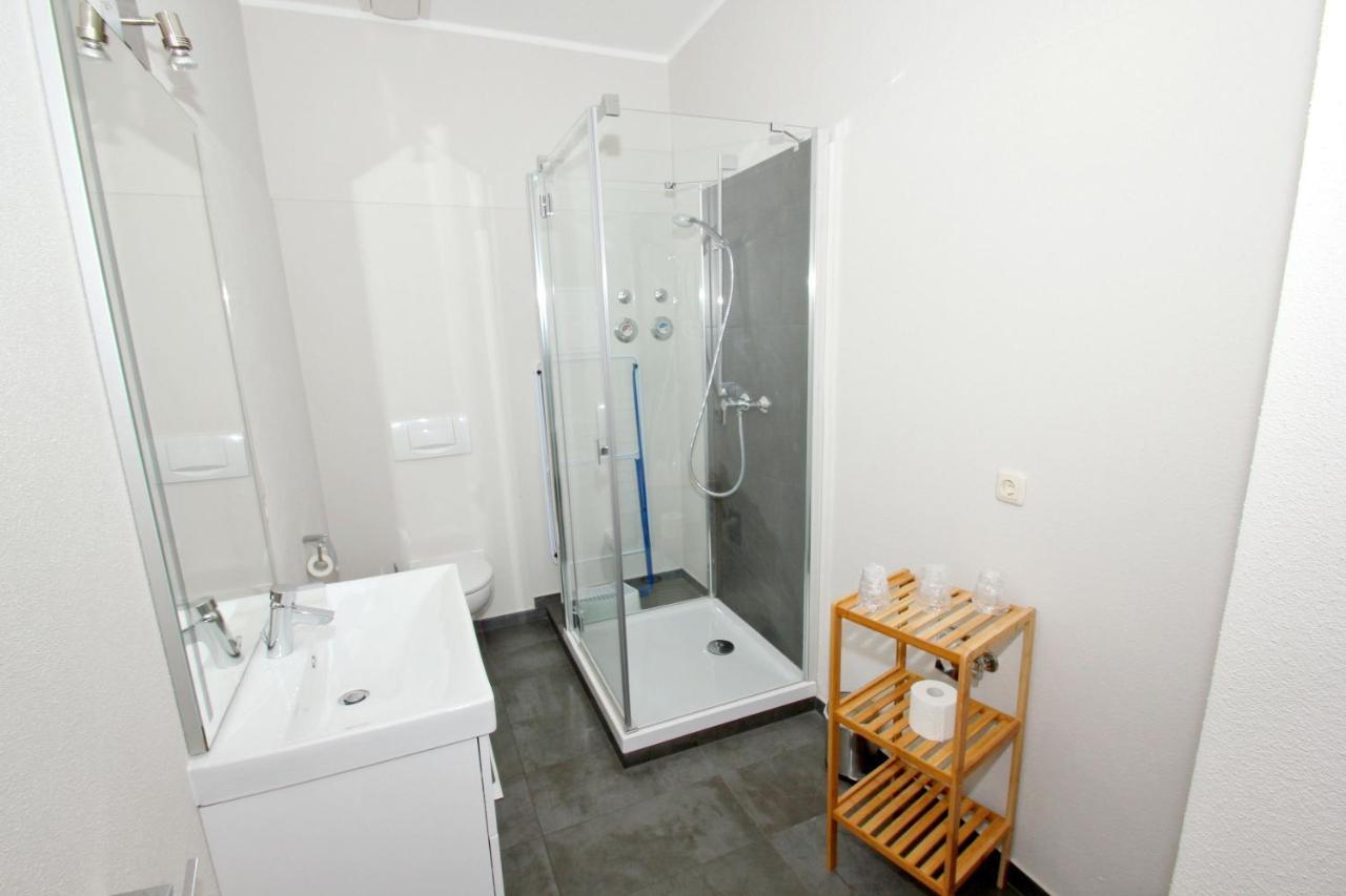 Balkon, Gratis Nutzung Vom Ahoi Erlebnisbad Und Sauna In Sellin - Residenz Strandeck Fewo01 Гьорен Екстериор снимка